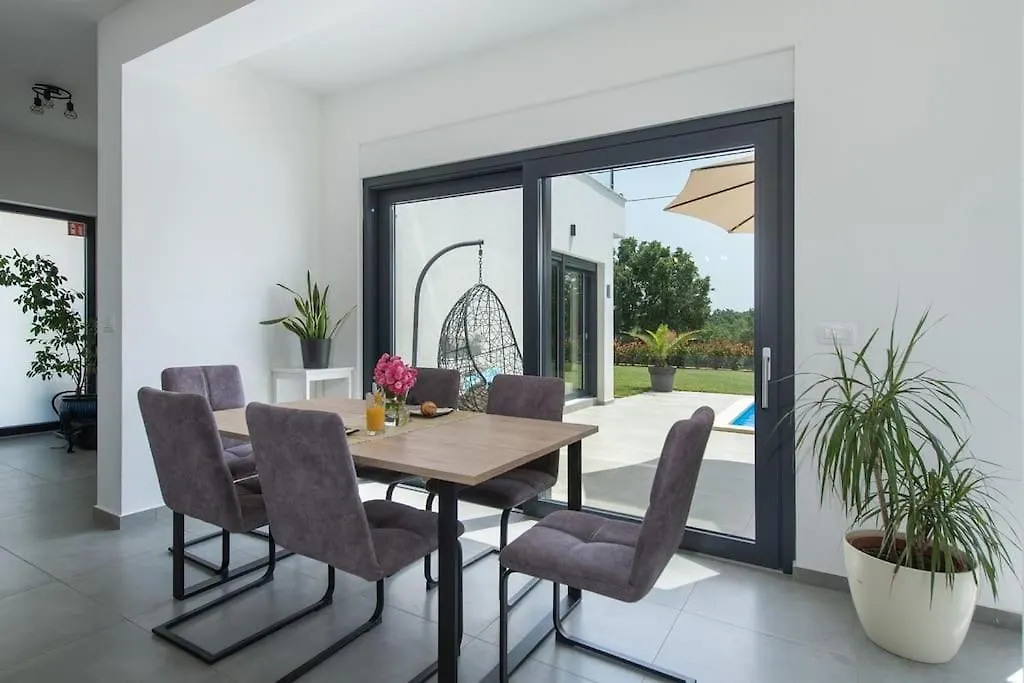 Villa Luna Fiorini 0*,  Croatia