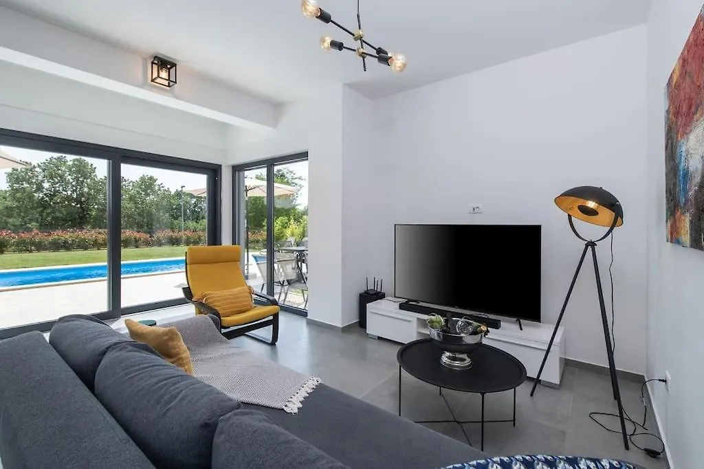 Villa Luna Fiorini 0*,